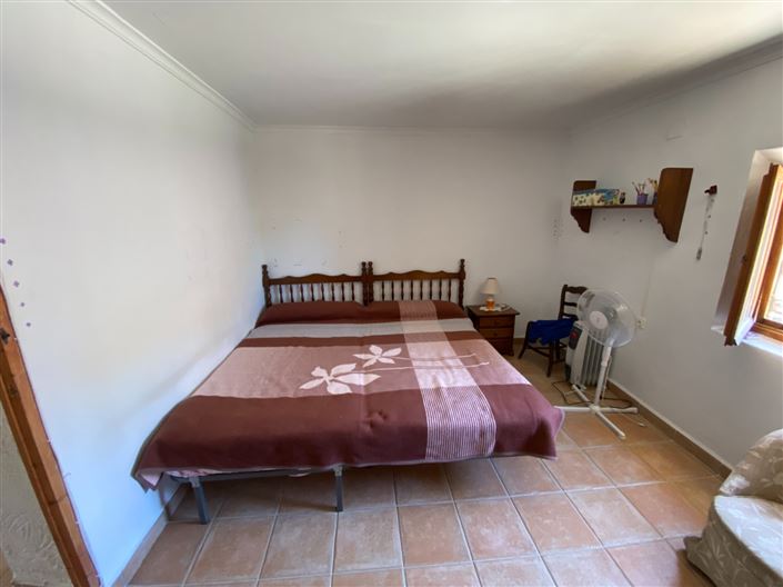 Image No.26-5 Bed Country House for sale