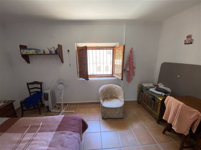 Image No.27-5 Bed Country House for sale