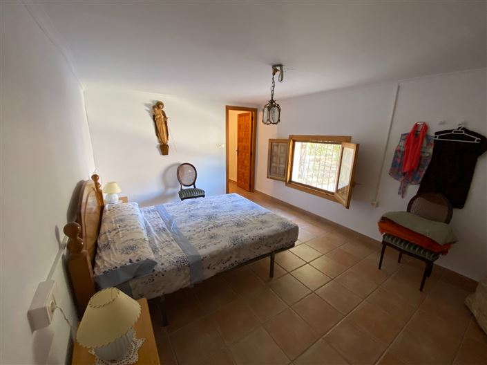 Image No.28-5 Bed Country House for sale