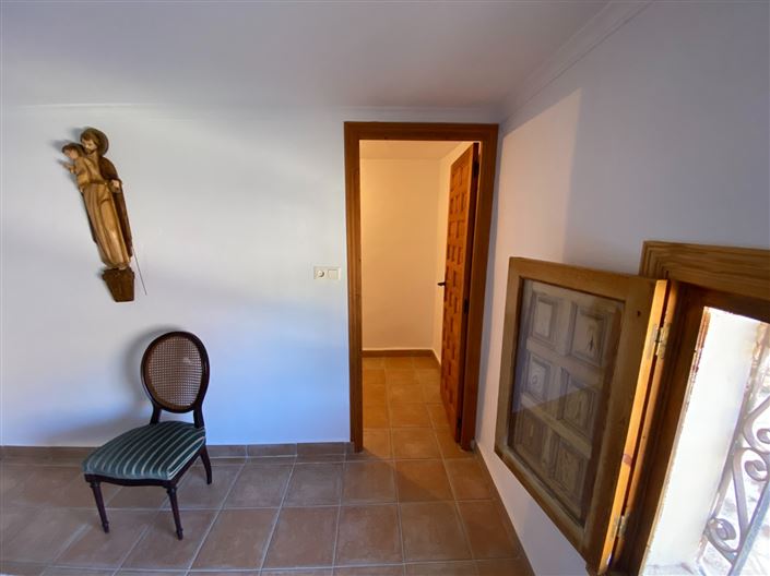 Image No.31-5 Bed Country House for sale