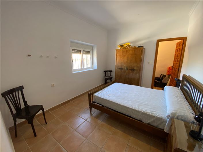 Image No.32-5 Bed Country House for sale