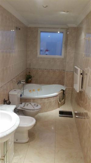 Image No.14-3 Bed Apartment for sale