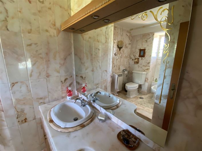 Image No.25-5 Bed Villa for sale