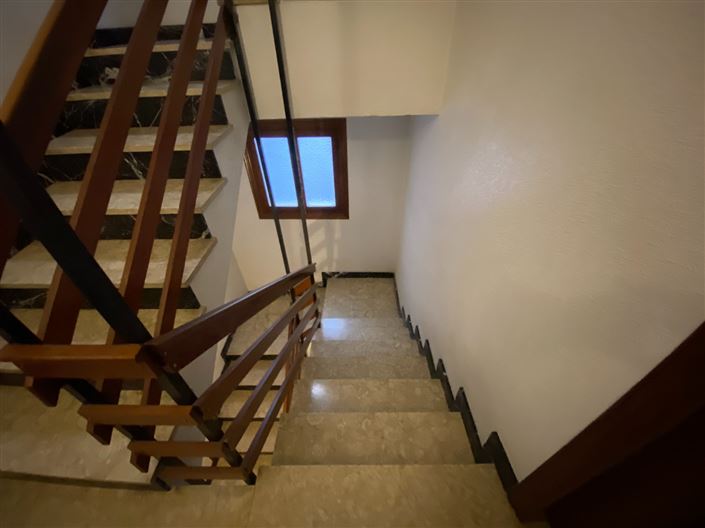 Image No.13-7 Bed Apartment for sale