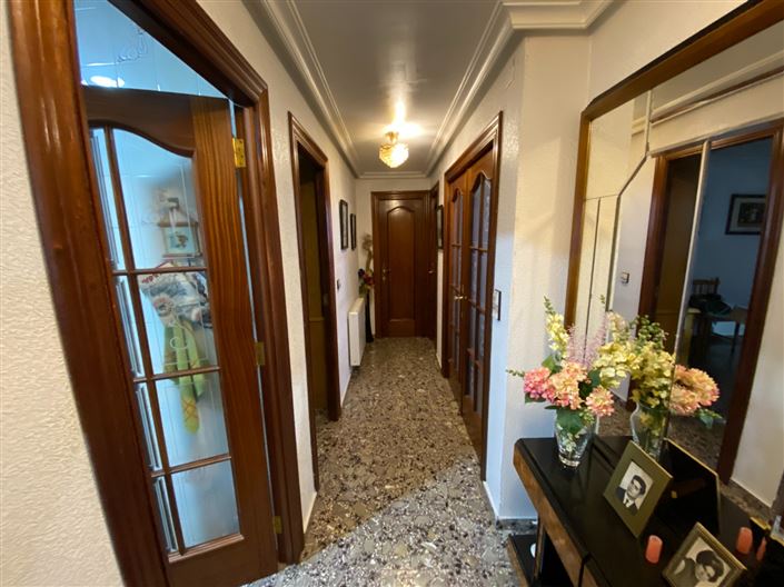 Image No.15-7 Bed Apartment for sale