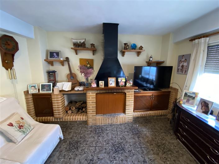 Image No.40-7 Bed Apartment for sale