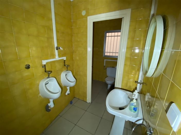 Image No.12-6 Bed Townhouse for sale