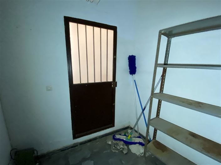 Image No.14-6 Bed Townhouse for sale