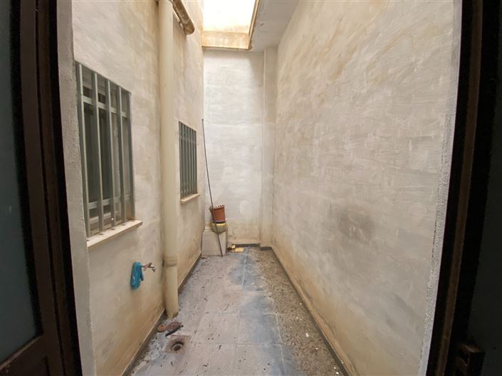 Image No.15-6 Bed Townhouse for sale