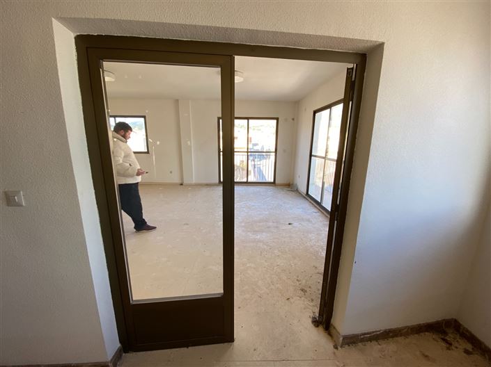 Image No.24-6 Bed Townhouse for sale