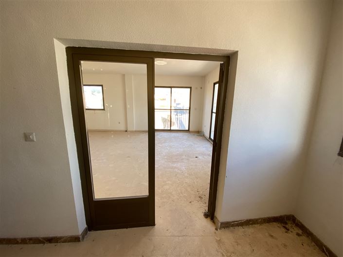 Image No.25-6 Bed Townhouse for sale