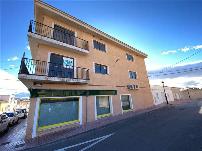 Image No.3-6 Bed Townhouse for sale