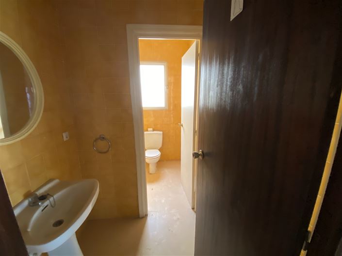 Image No.32-6 Bed Townhouse for sale