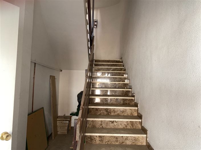 Image No.40-6 Bed Townhouse for sale