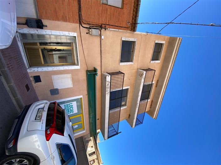 Image No.41-6 Bed Townhouse for sale