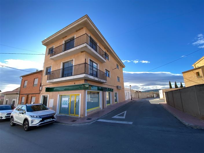 Image No.42-6 Bed Townhouse for sale