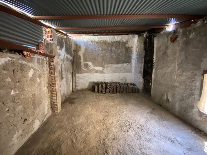 Image No.29-12 Bed Townhouse for sale