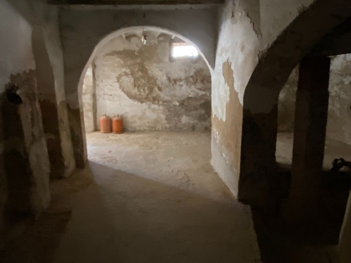 Image No.36-12 Bed Townhouse for sale