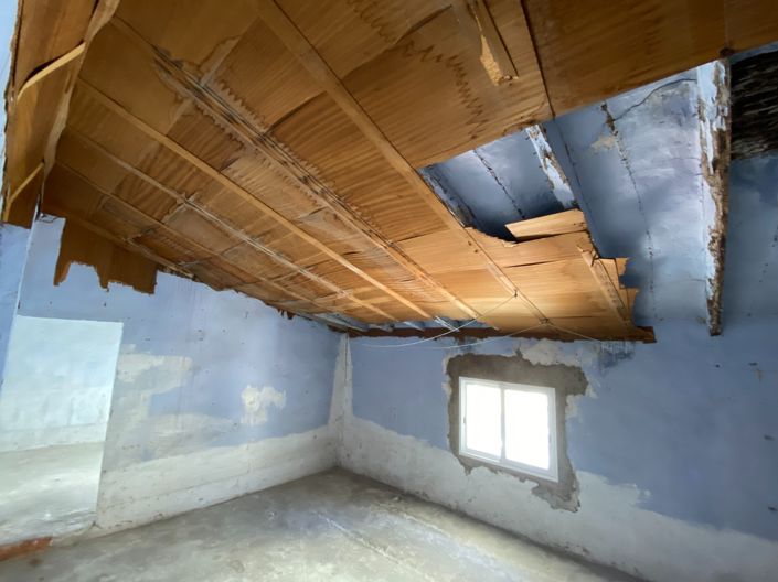 Image No.38-12 Bed Townhouse for sale