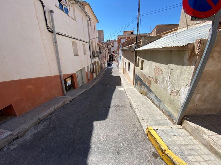 Image No.41-12 Bed Townhouse for sale