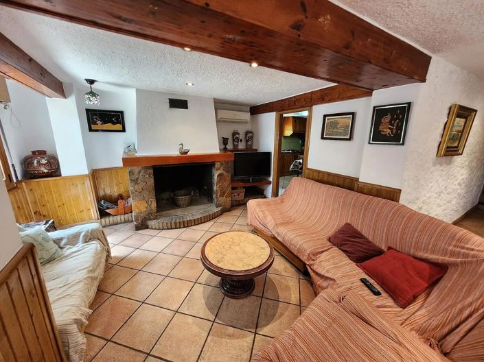 Image No.27-5 Bed Villa for sale