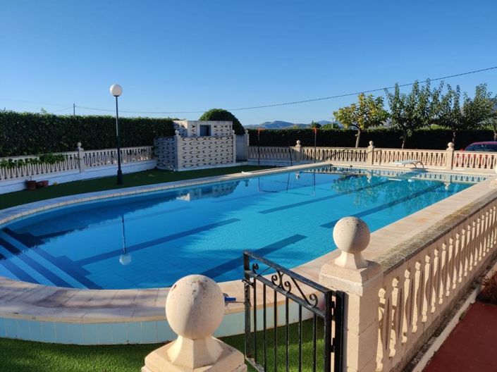 Image No.11-4 Bed Country House for sale