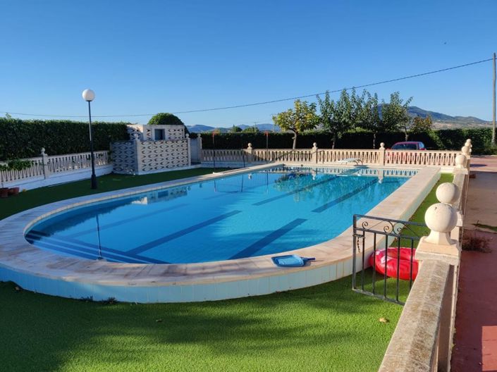 Image No.12-4 Bed Country House for sale