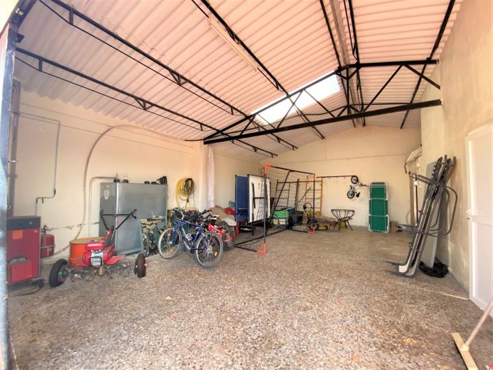 Image No.23-4 Bed Country House for sale