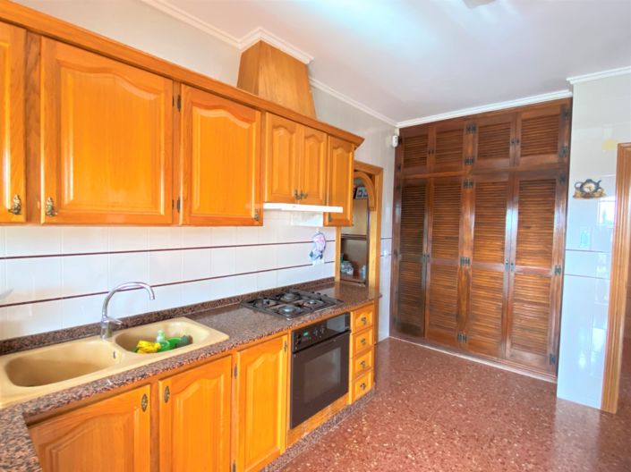 Image No.35-4 Bed Country House for sale