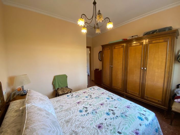 Image No.44-4 Bed Country House for sale