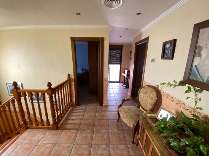 Image No.15-5 Bed Townhouse for sale