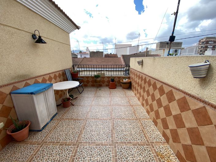 Image No.2-5 Bed Townhouse for sale