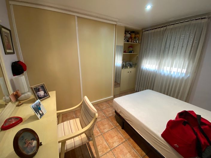 Image No.23-5 Bed Townhouse for sale