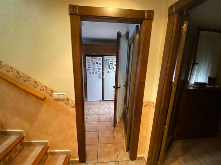 Image No.28-5 Bed Townhouse for sale