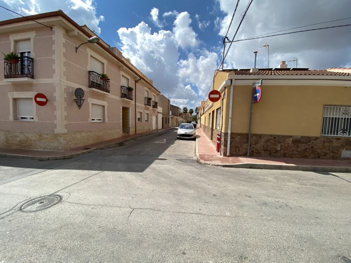 Image No.34-5 Bed Townhouse for sale