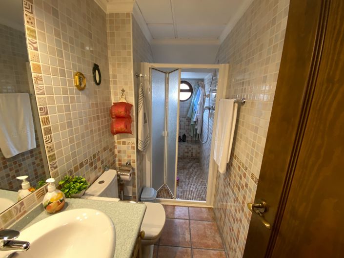 Image No.11-5 Bed Townhouse for sale