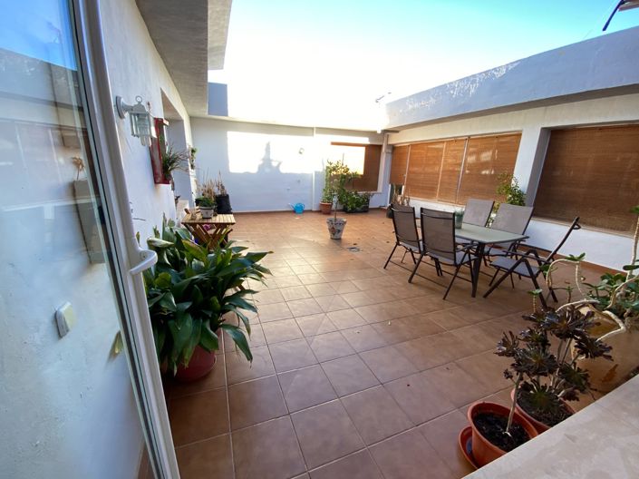 Image No.10-3 Bed Townhouse for sale