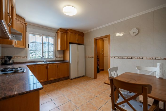 Image No.15-6 Bed Villa for sale