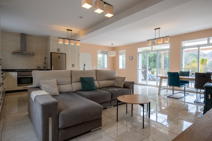 Image No.31-6 Bed Villa for sale