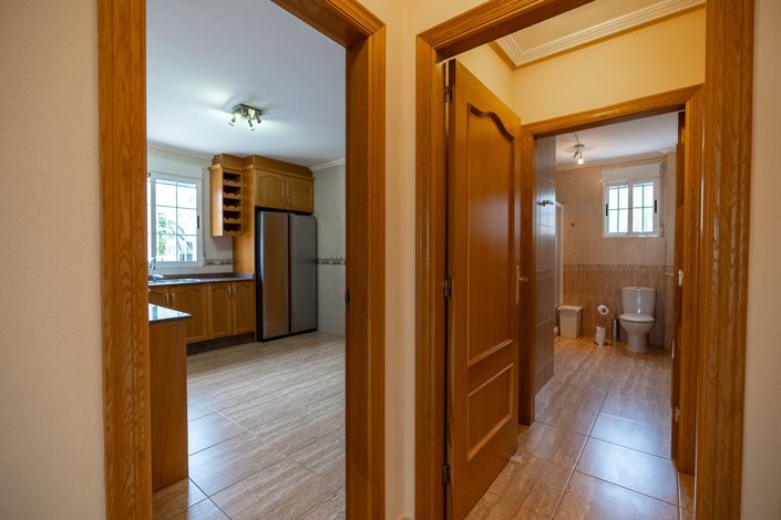 Image No.46-6 Bed Villa for sale