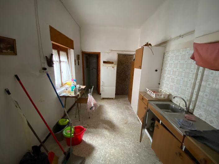 Image No.10-5 Bed Townhouse for sale