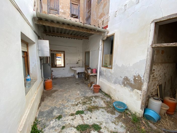 Image No.20-5 Bed Townhouse for sale