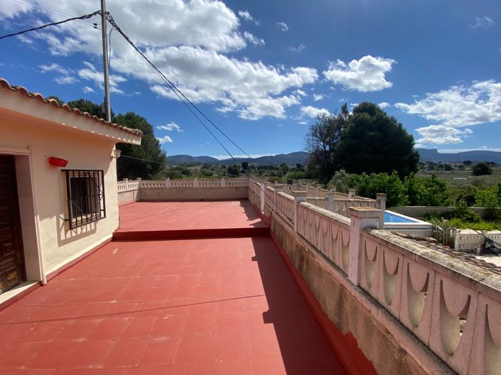 Image No.14-6 Bed Country House for sale