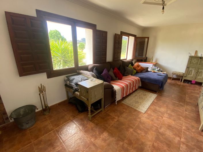 Image No.28-6 Bed Country House for sale