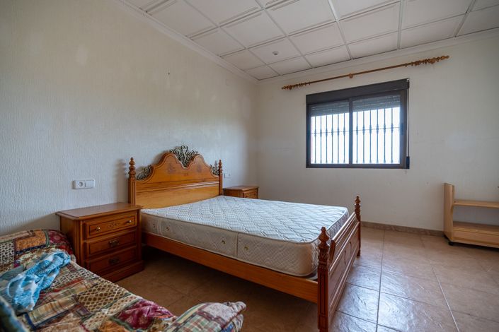 Image No.19-6 Bed Villa for sale