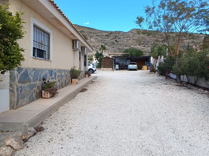 Image No.10-3 Bed Villa for sale