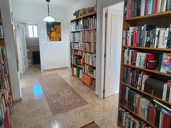 Image No.27-3 Bed Villa for sale