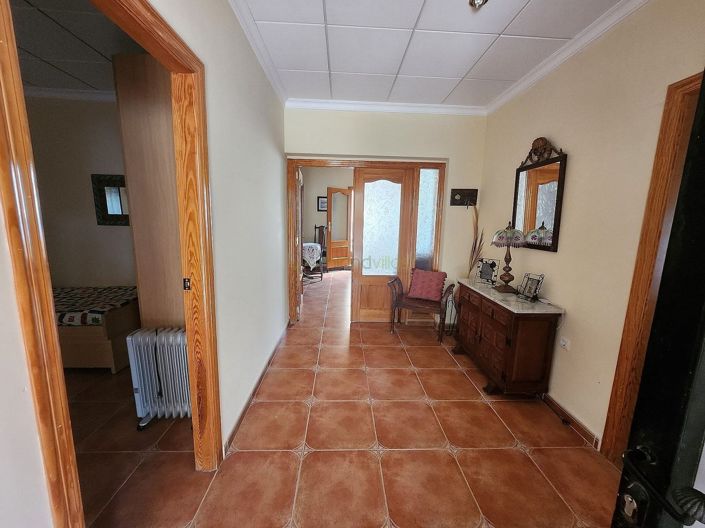 Image No.12-7 Bed Villa for sale