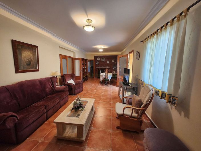 Image No.15-7 Bed Villa for sale