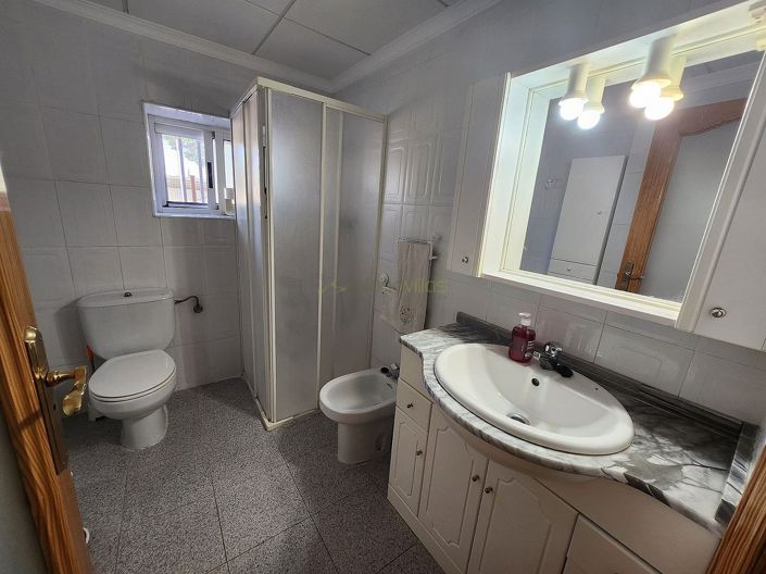 Image No.20-7 Bed Villa for sale